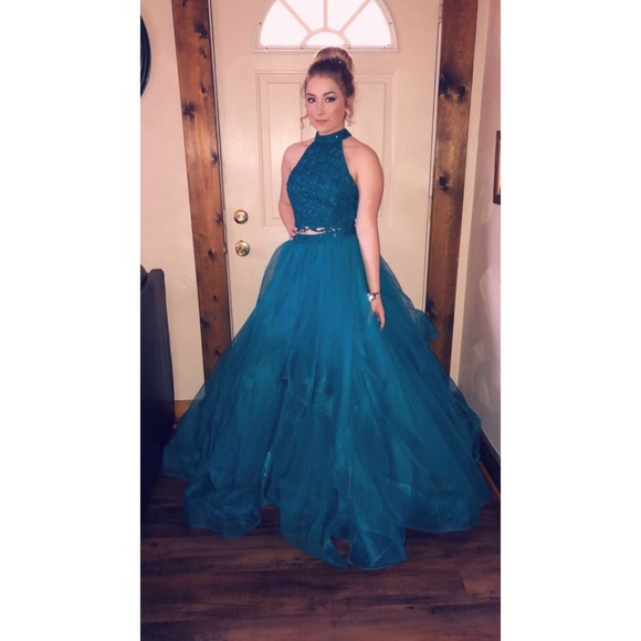 PROM DRESS!! - Picture 3 of 3